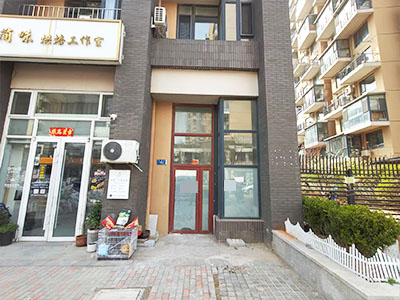 万科魅力之城92平空铺出租