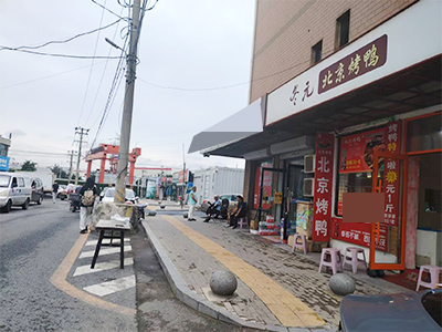 出租!金家街市场正对面28平空铺