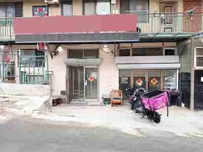 马栏附近纯一层300平空铺出租(适合超市)