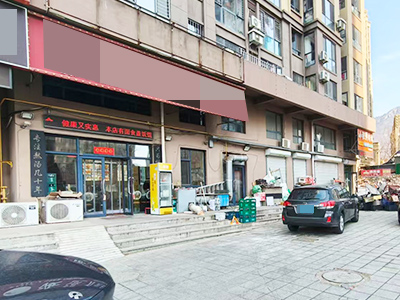 金州五一路临街带百平大院餐饮转让