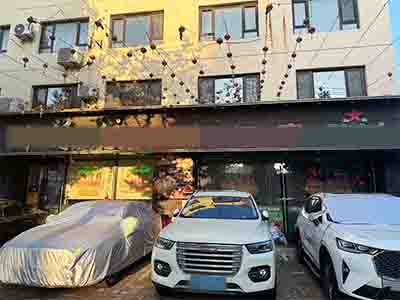 山东路300平纯一层临街餐饮店出兑